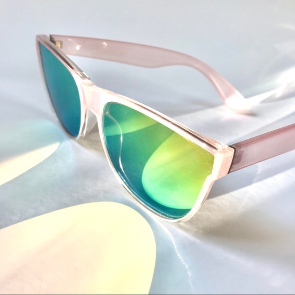 Sunglasses - Picture 2 of 7